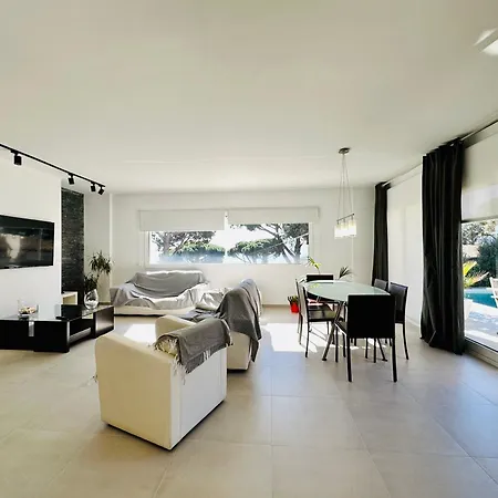 Olivera Costabravasi Villa