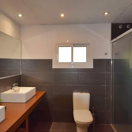 Olivera Costabravasi Villa *